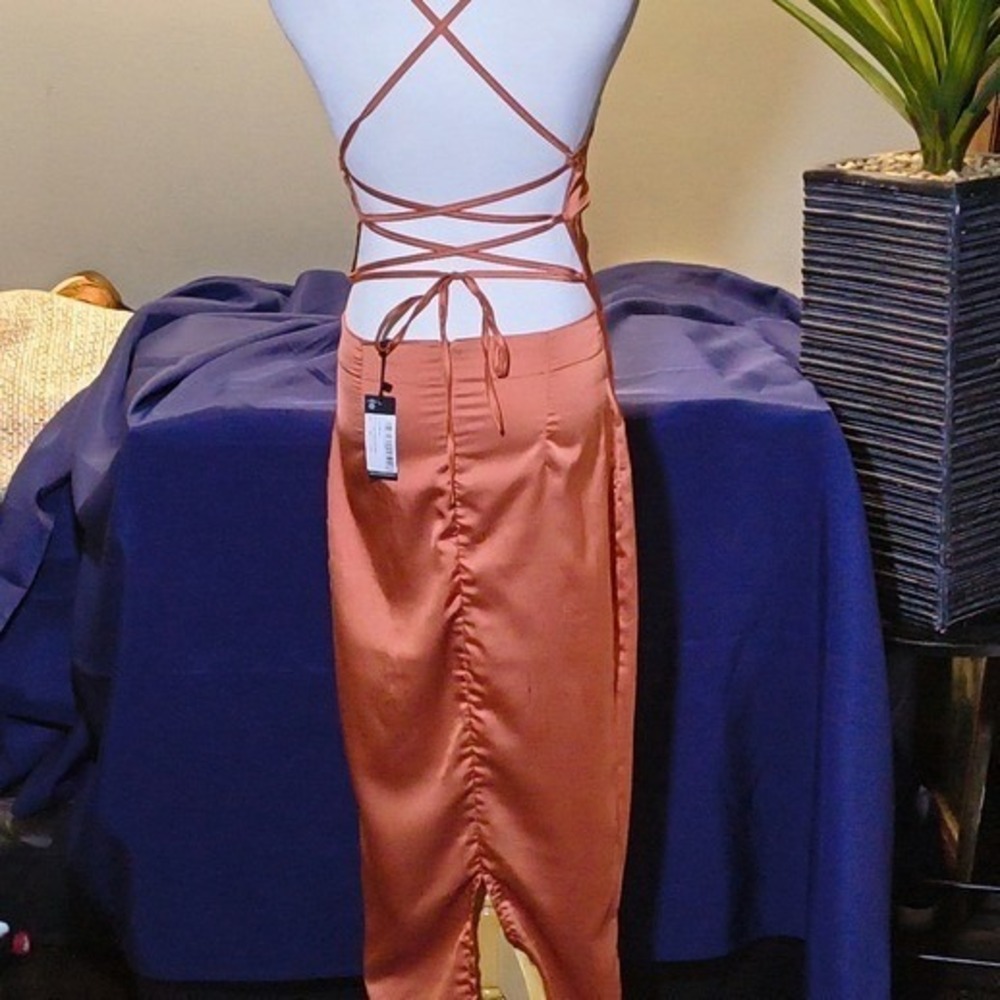 PrettyLittleThing Rust Satin Cowl Neck Lace Up Back Midi Dress US 6 NEW - Picture 8 of 16